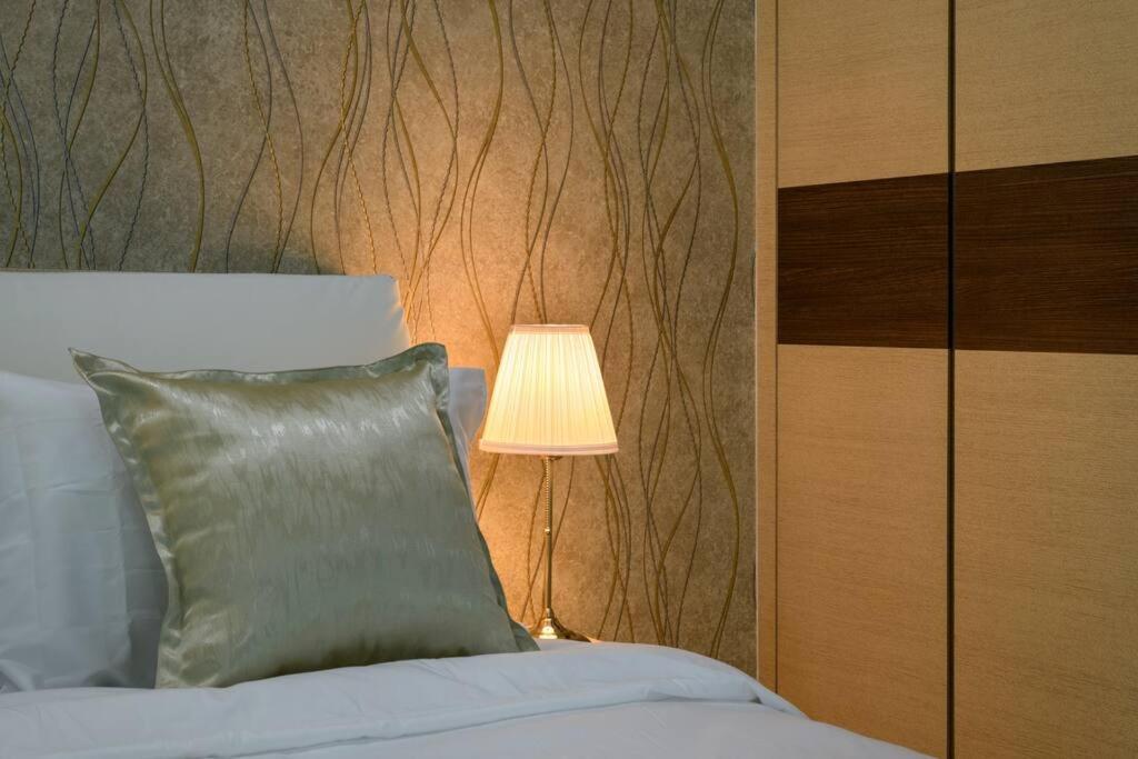 2R1B/Seaview Tropical /1~8Pax/Gurney Mansion One Appartement George Town Buitenkant foto